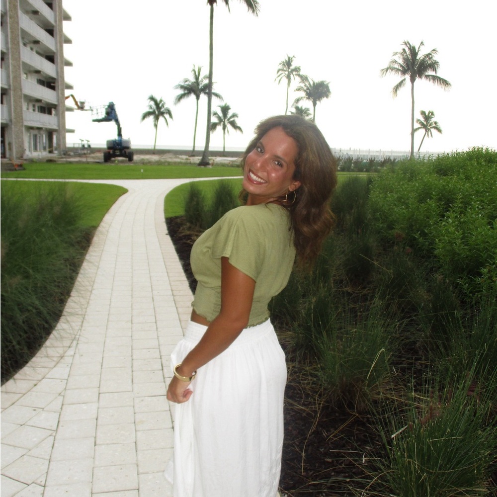 Meet your Posher, Olivia